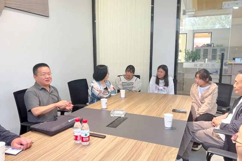 双方就地校企对接